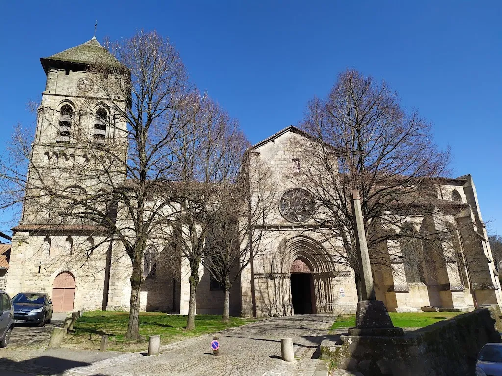 Margaret Norah_Pâtisserie Eymoutiers ChouBeurrePomme_Eymoutiers_review