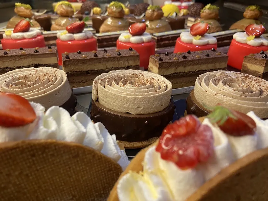 Pâtisserie Eymoutiers ChouBeurrePomme_Eymoutiers_slider_image_2