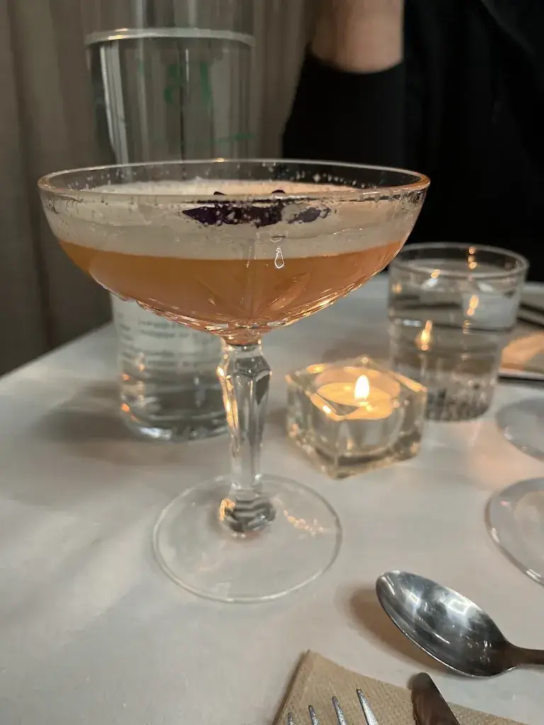 Pierre Domenger_Le Centre B_Eysines_review