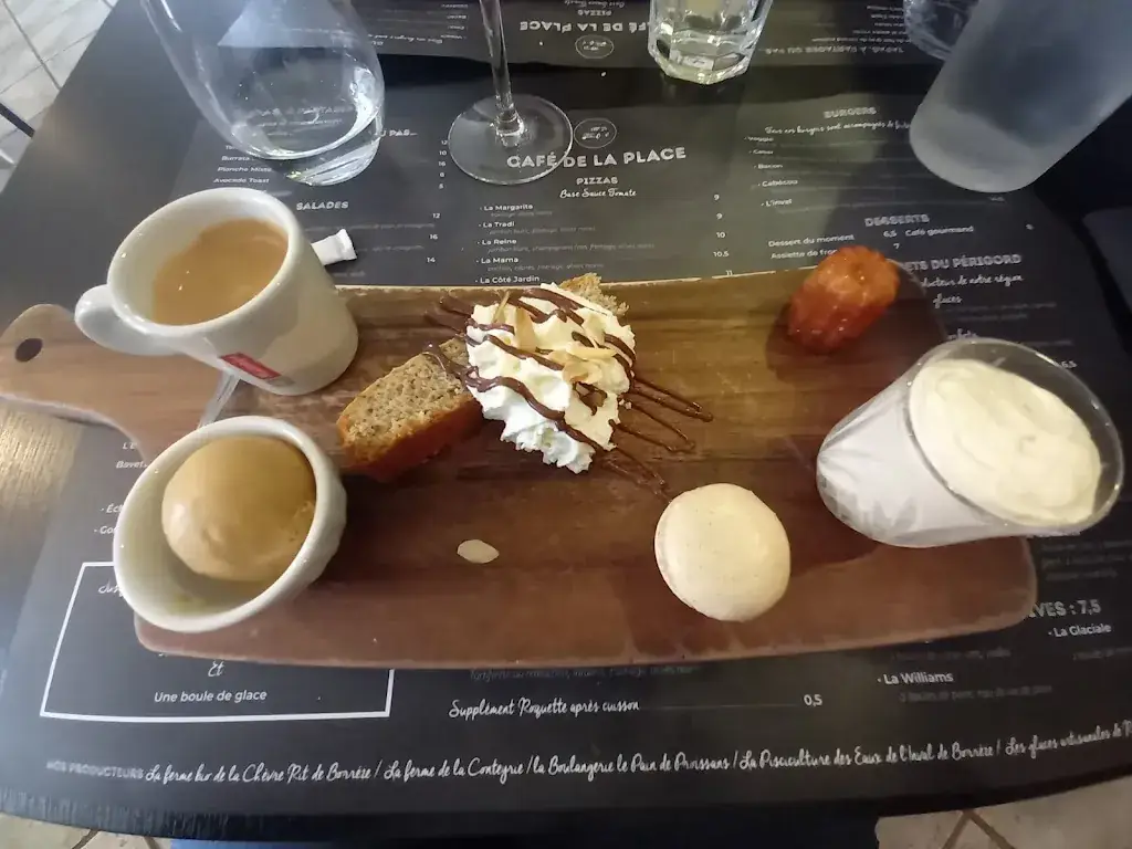 Menu_Café de la Place_Salignac-Eyvigues_image_8