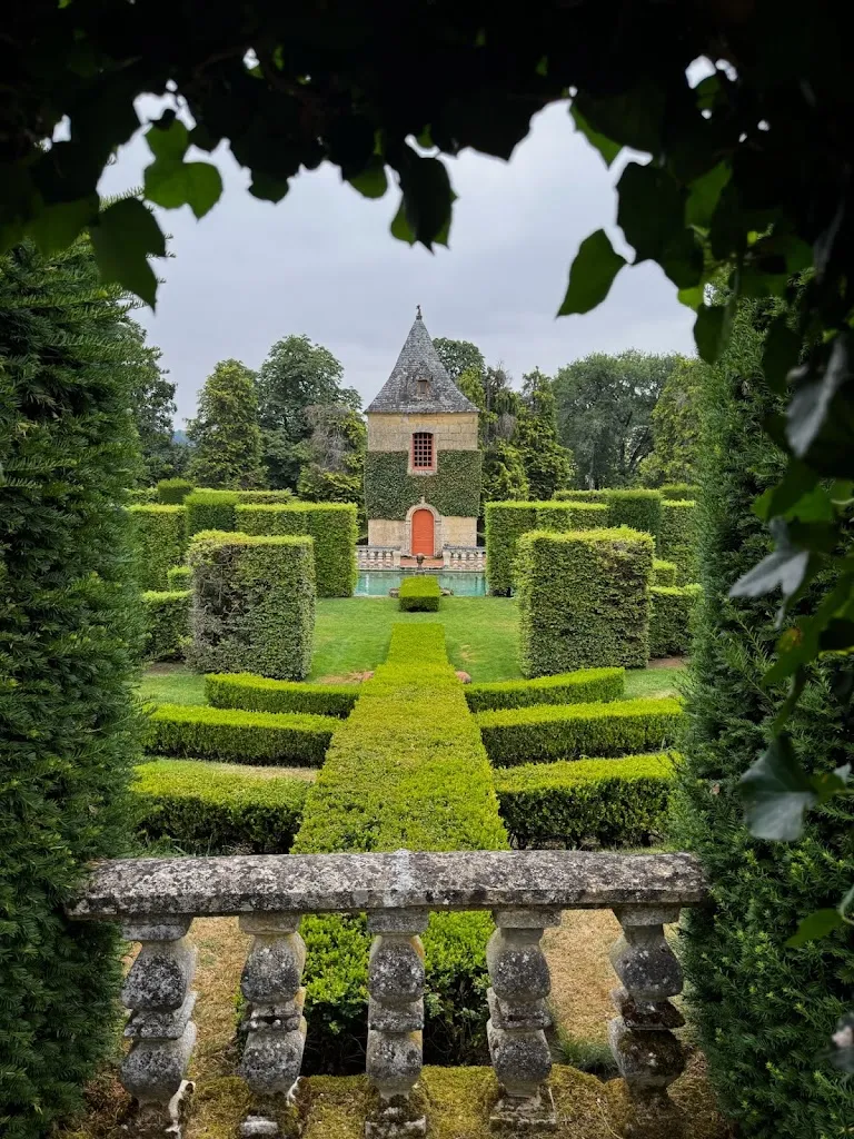 Alex Sheldon_The Gardens of Eyrignac Manor_Salignac-Eyvigues_review