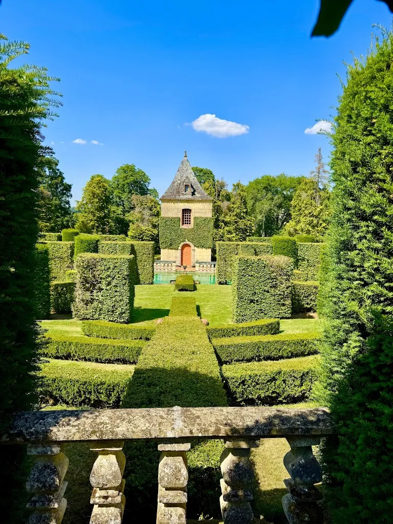 Andrew Harkins_The Gardens of Eyrignac Manor_Salignac-Eyvigues_review