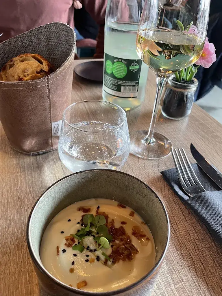 Catherine Leal_Acerola_Issoire_review