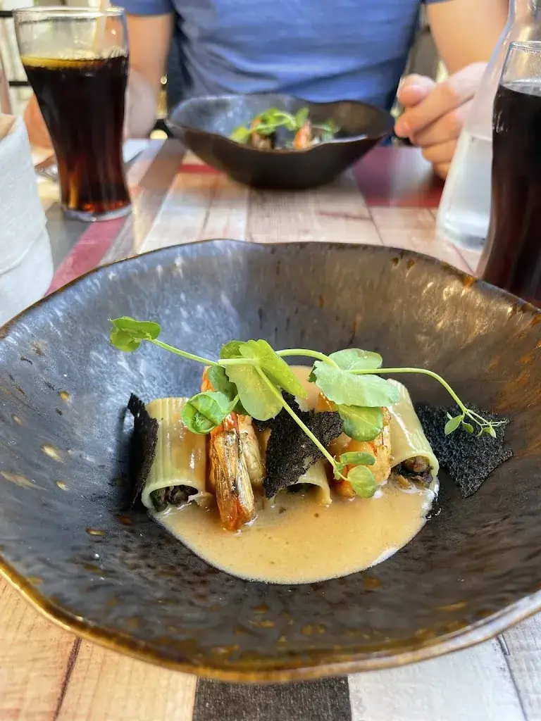 Mavie_Le Troubadour_Hautefort_review