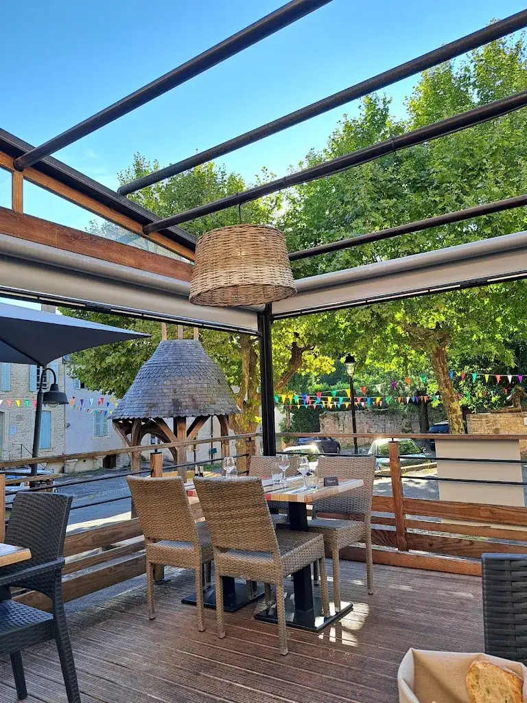 Le Troubadour restaurante en Hautefort