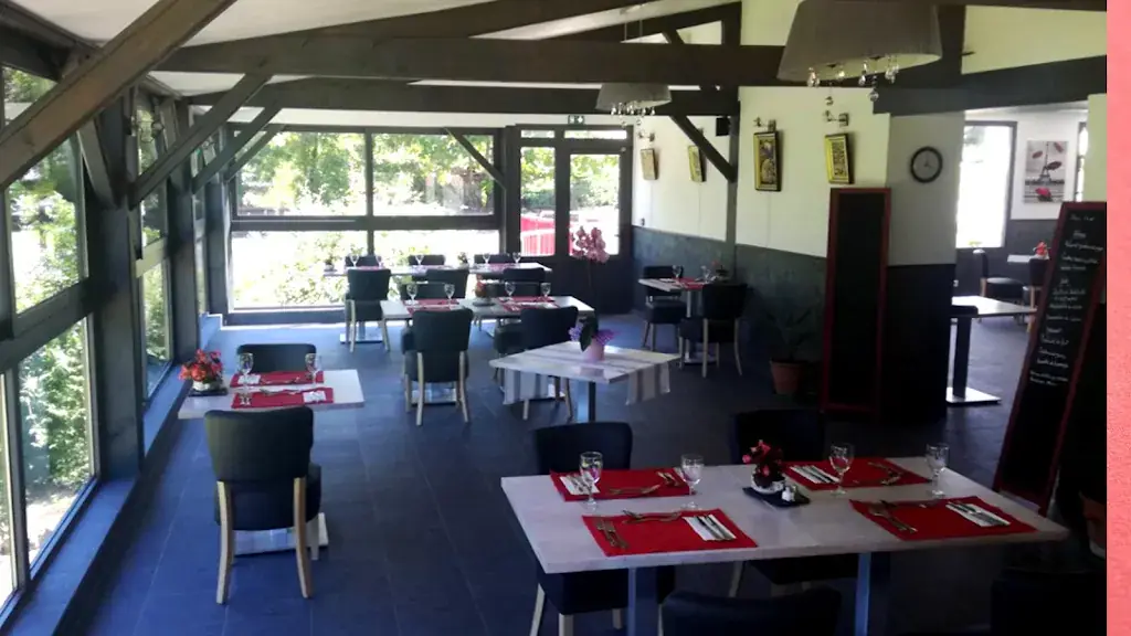 Auberge du Pont_Cherveix-Cubas_slider_image_1