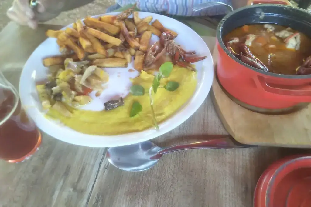 John Middleton_AUBERGE du Petit Mas_Issoire_review