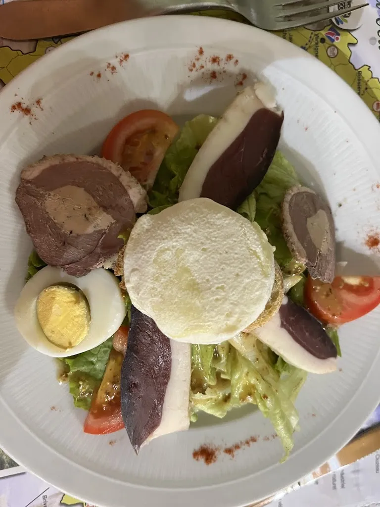 Restaurant Favard-Franca_Cherveix-Cubas_slider_image_2