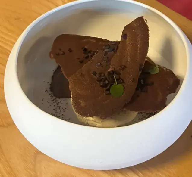 Frank Finding_L'Agastache_Issoire_review