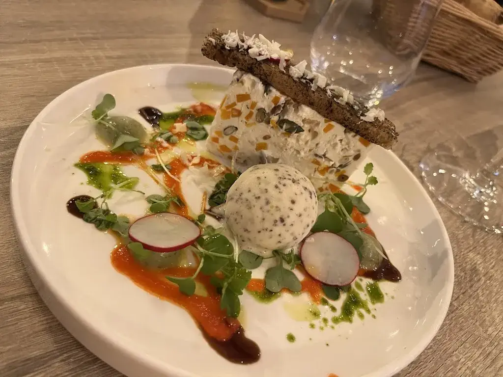 Marlène Perez (Graphit)_La Table d'Arthur_Issoire_Bewertung