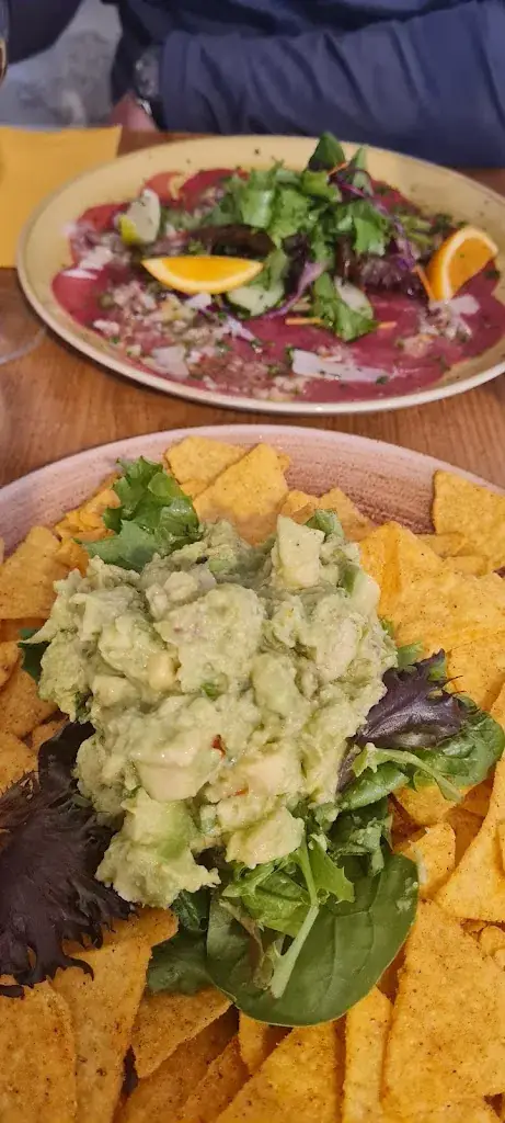 Stephanie Bickers_Andine_Eymet_review