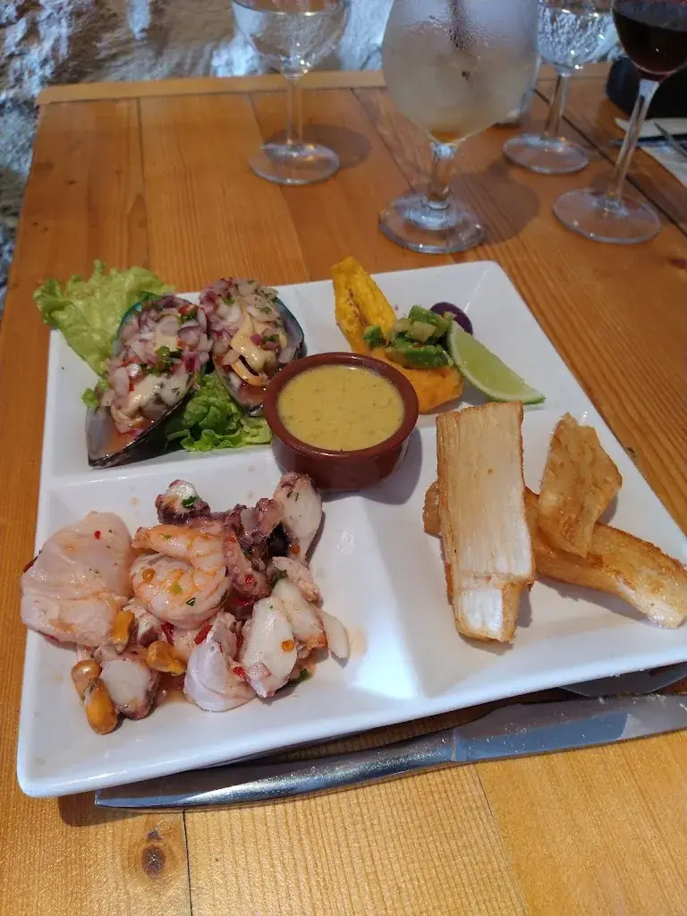 Phillip Spencer_Andine_Eymet_review