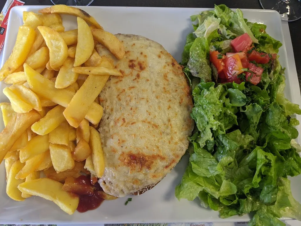 Rich Spinks_L'aquitaine loto preside brasserie_Eymet_review