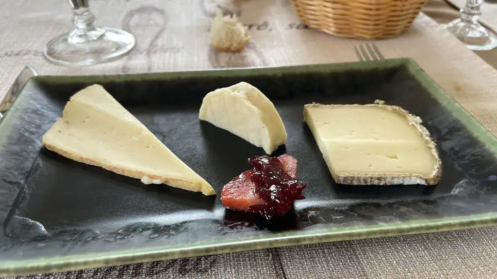 Zhongjun LIU_Restaurant le foncaussade_Mescoules_review