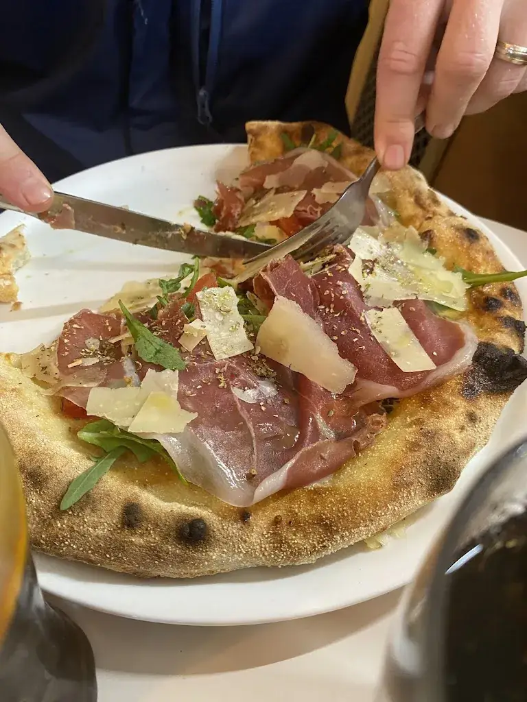 Laura Sanderlin_Le Grand Bazar_Felletin_review