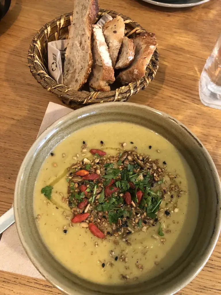 Ziggy Matthews_La petite graine_Limoges_review