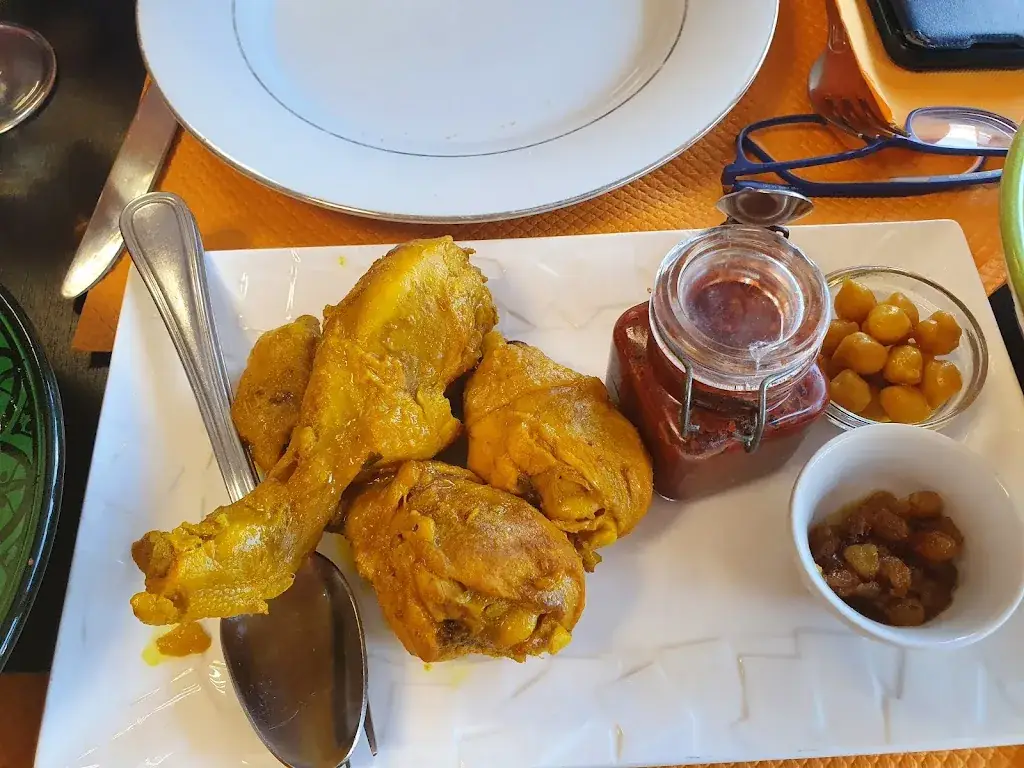 caroline osella_Au Royaume du Couscous_Fargues-Saint-Hilaire_review