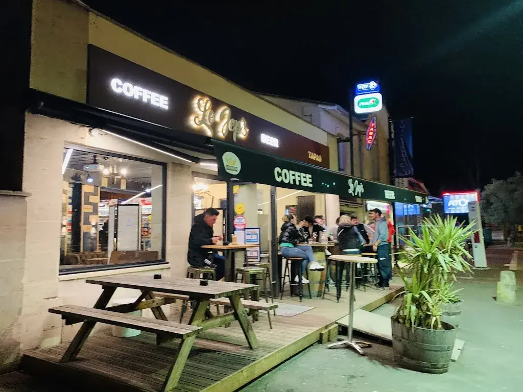 Hanh Nguyen_Brasserie 7/7 Tabac Le Jep's coffee beer tapas_Fargues-Saint-Hilaire_review