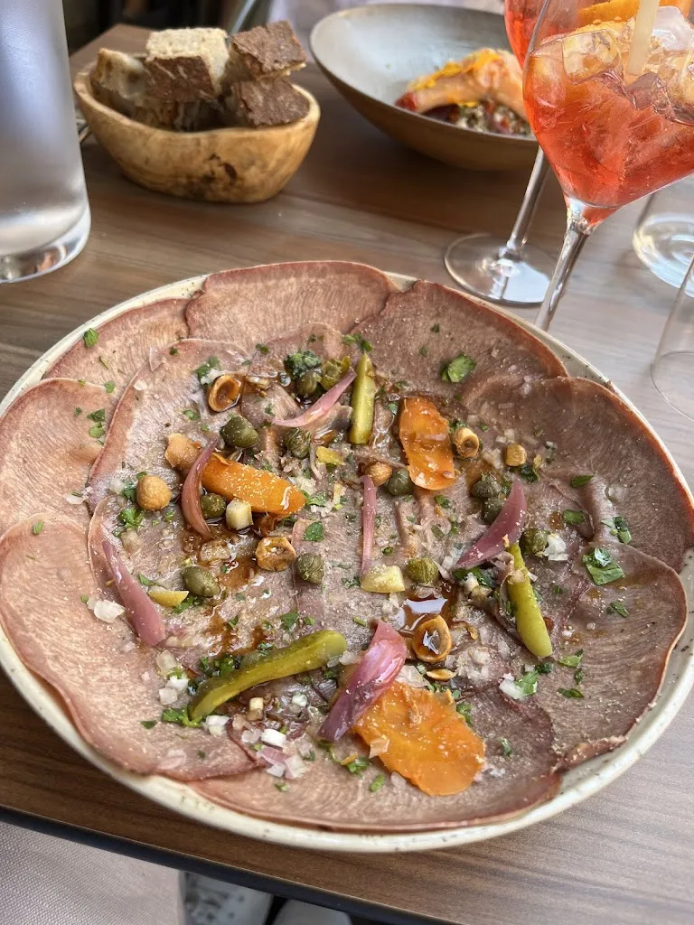 Eaman Kadhim_Mazette_Annecy_review