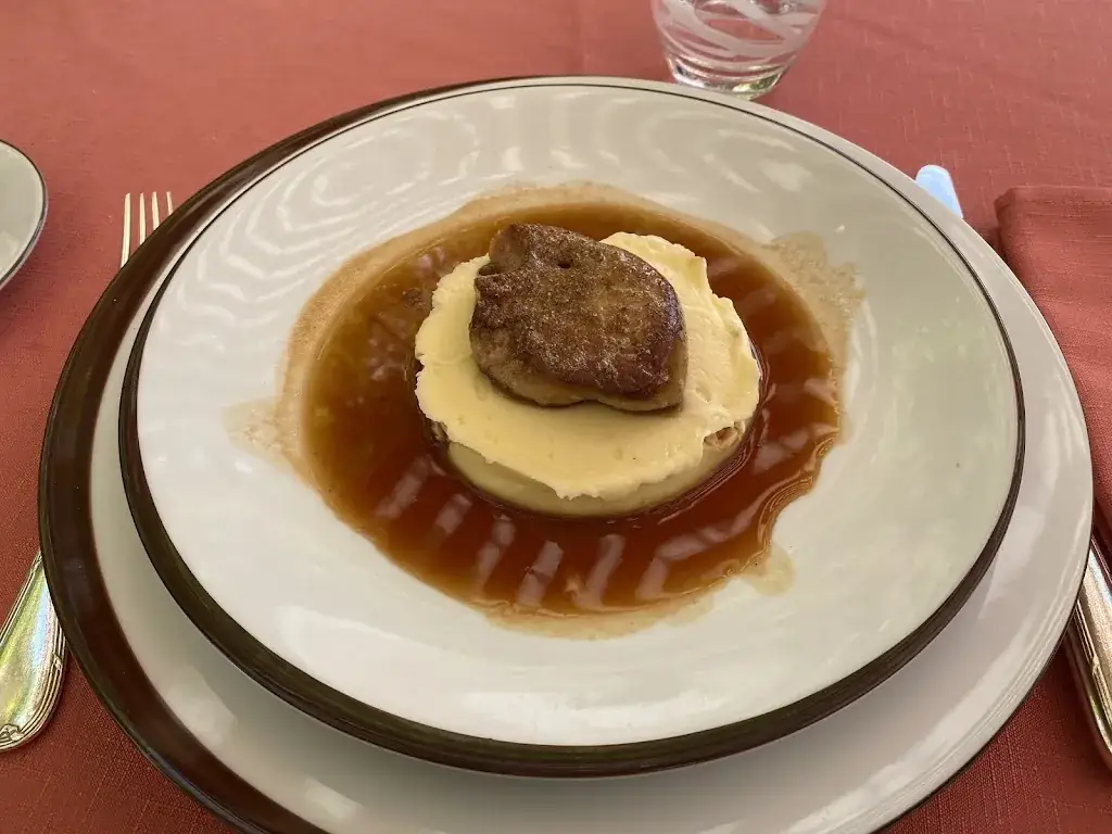 Angélique Hillairet_La Chênaie_Croutelle_review