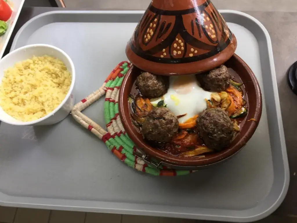 Menü_Cafétéria Aladin_Fontaine-le-Comte_Bild_5