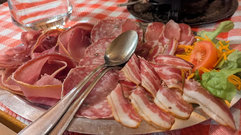 Bar Restaurant La Grange_Fontcouverte-la-Toussuire_slider_image_3