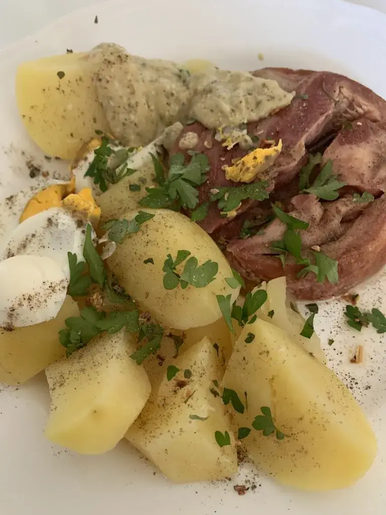 Le Sully restaurant in Floirac