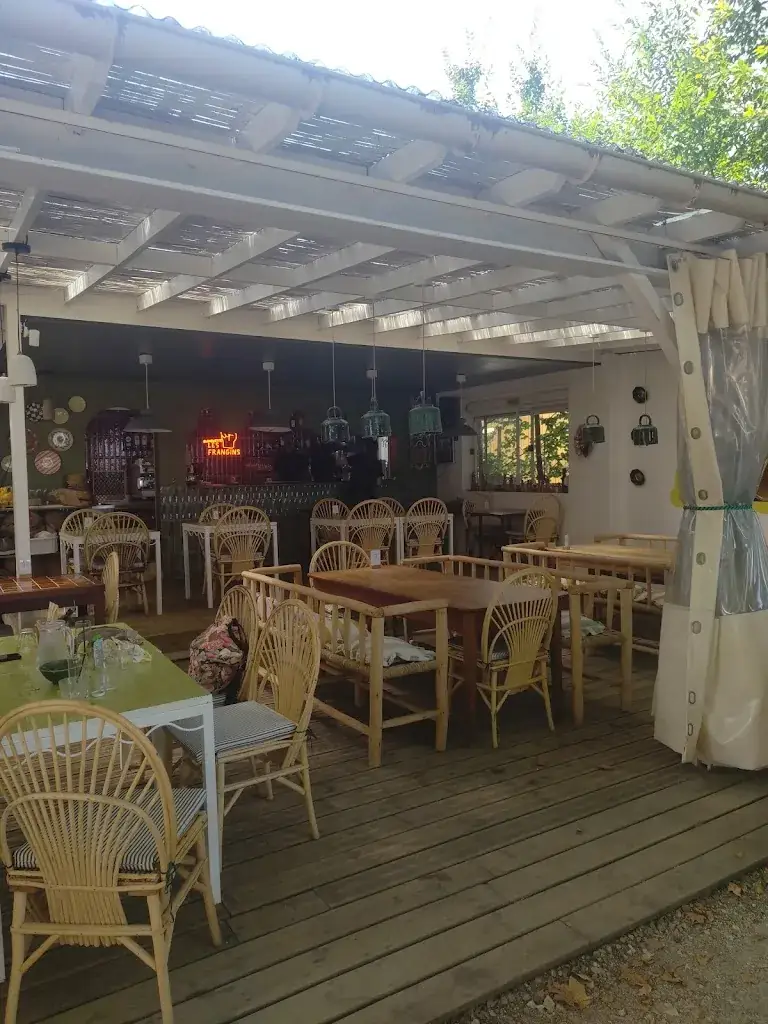 Florence Pasquier_Guinguette Les Frangins_Fourques-sur-Garonne_review