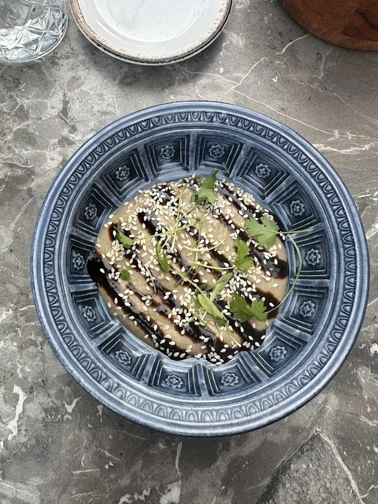 Tamara_Ja'ayl_Fourques-sur-Garonne_review