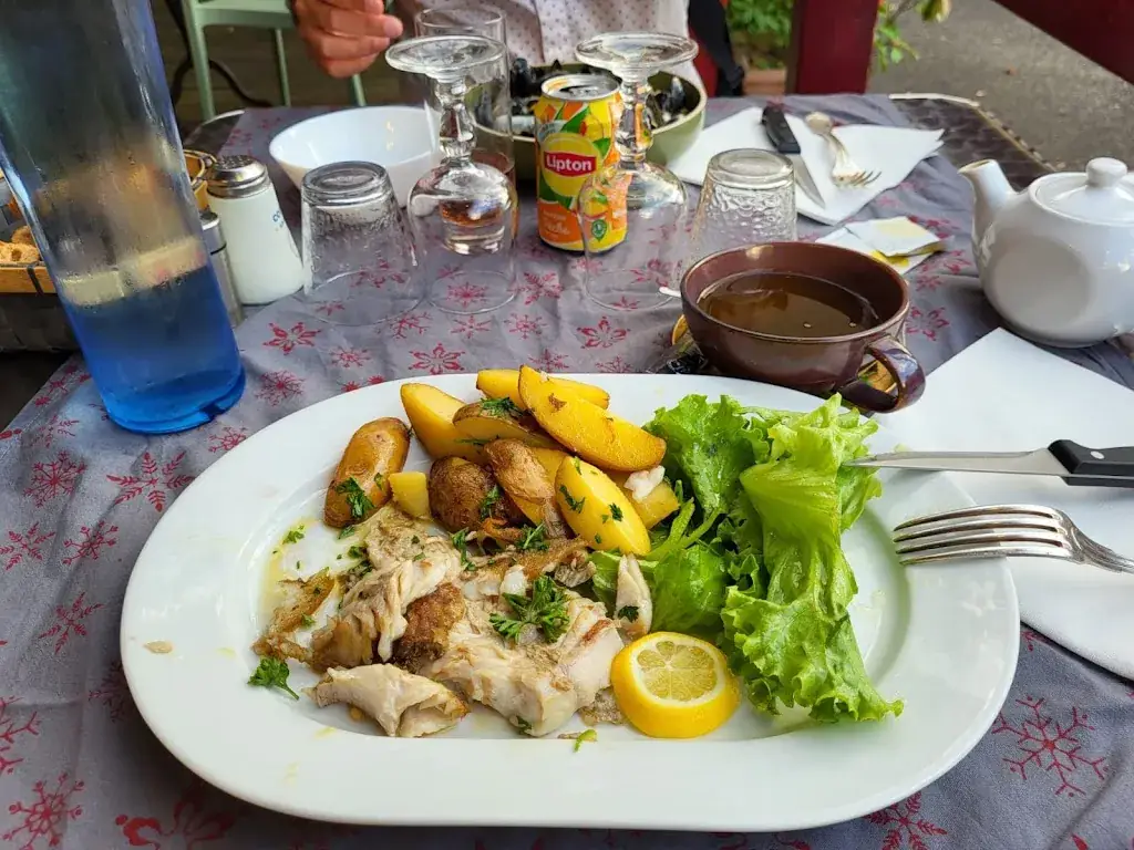 Le Royalty_Fumel_slider_image_2