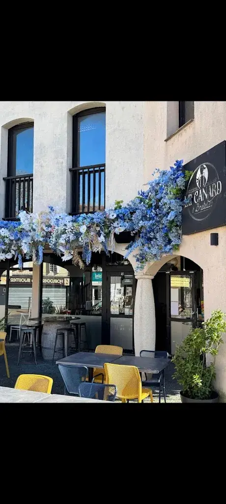 Le Canard à Bretelles restaurant in Monsempron-Libos