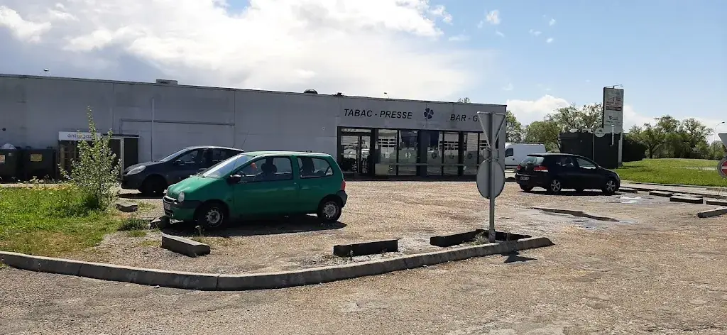 Eric Martin_L'express Bar Grill_Saint-Vite_review