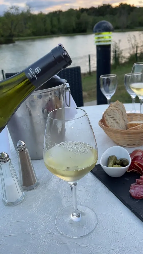 Restaurant Chez Carles_Saint-Germain-de-la-Rivière_slider_image_2