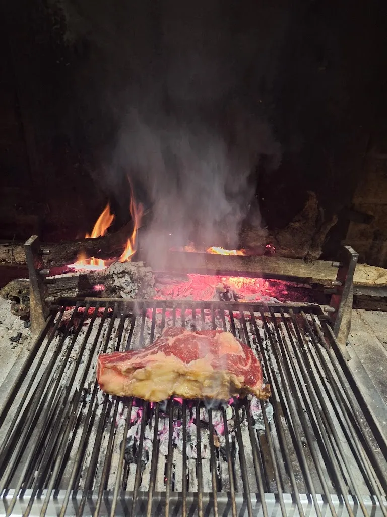 Restaurant Chez Carles_Saint-Germain-de-la-Rivière_slider_image_3