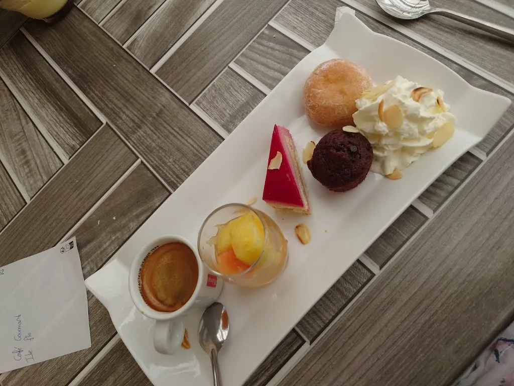 Nalily Dignat_Le Maritime_Fouras_review