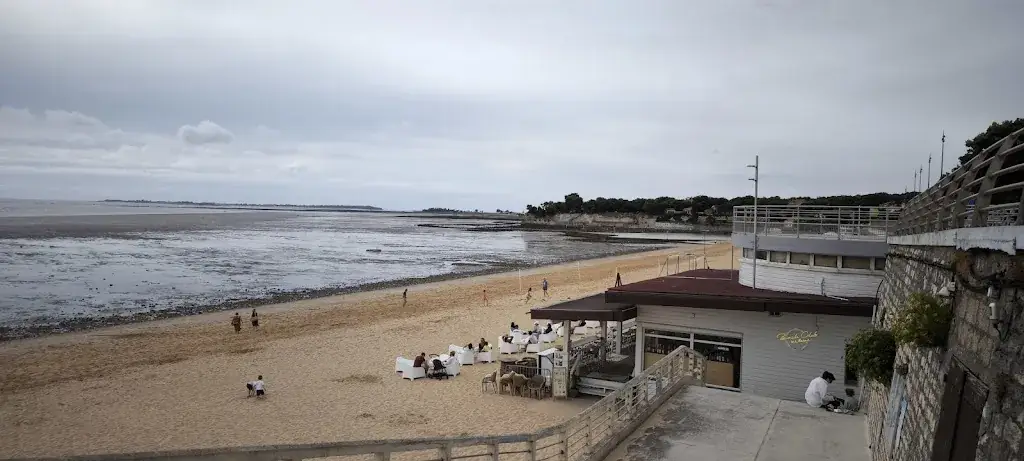 Quentin Simoens_Les bains Beach Club FOURAS_Fouras_review