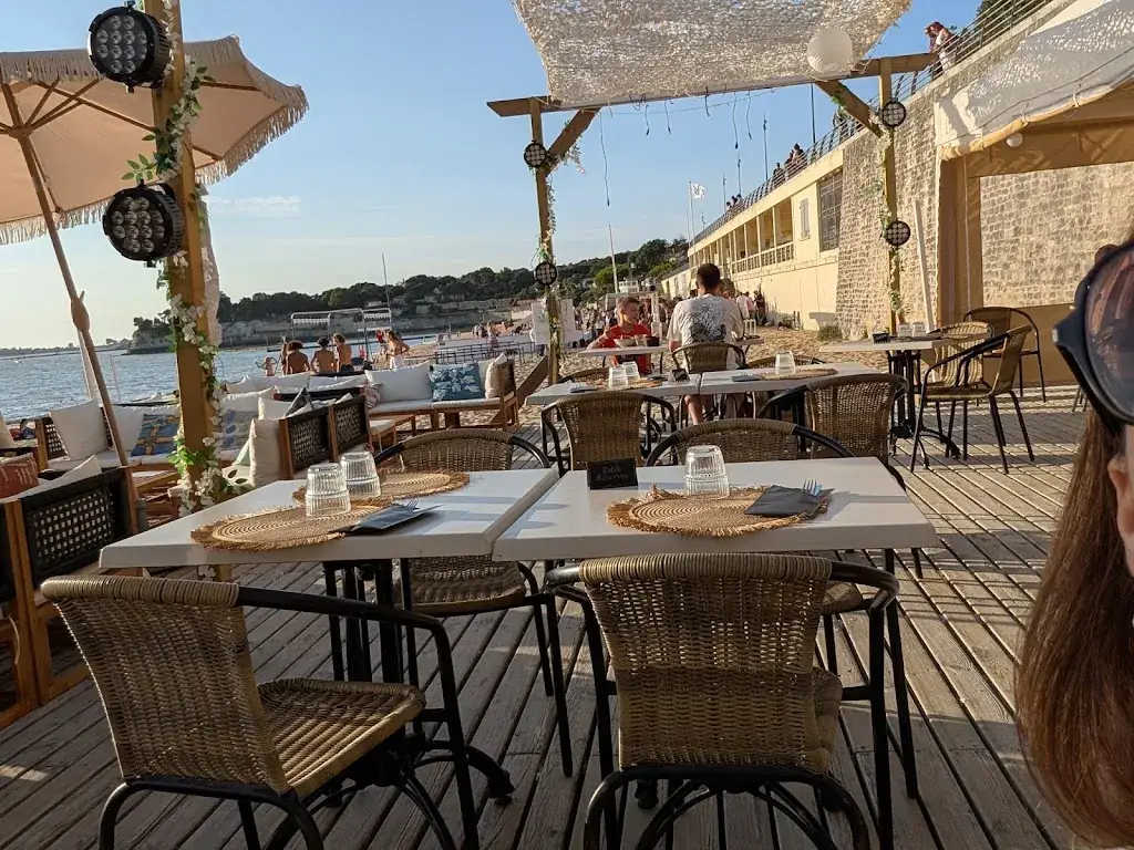 Les bains Beach Club FOURAS_Fouras_slider_image_2