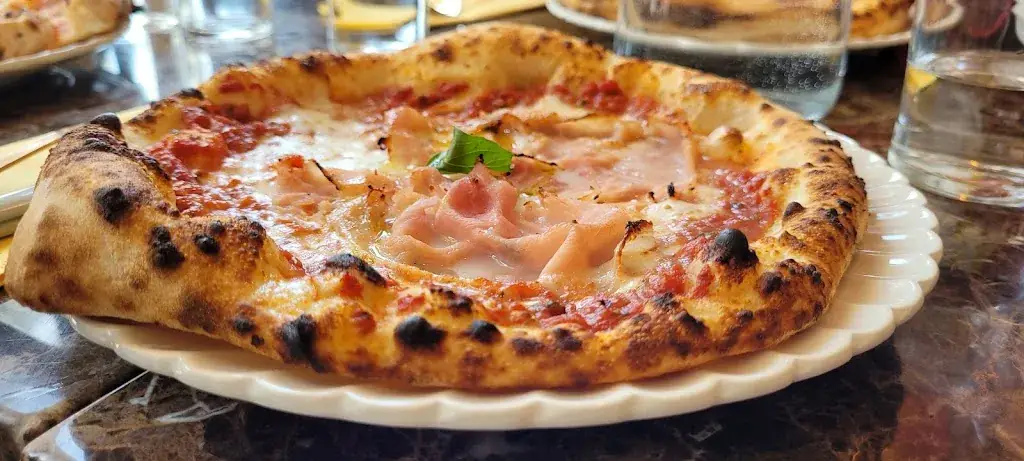 Gelin D'haeyer_Bazarini_Fouras_review