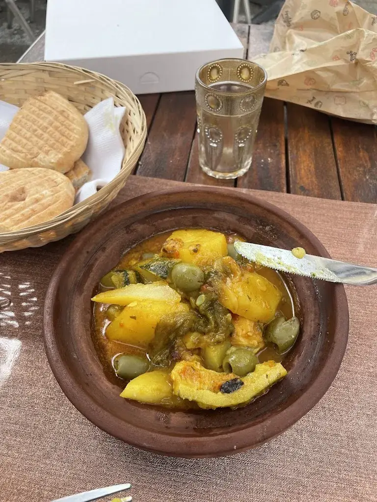 T Meskhi_Le Touareg_Lesparre-Médoc_review