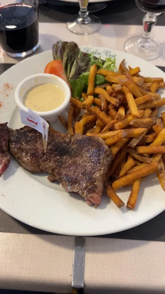 Alexandra Andron_Le Cedre Vert - Bar Restaurant_Gardonne_review