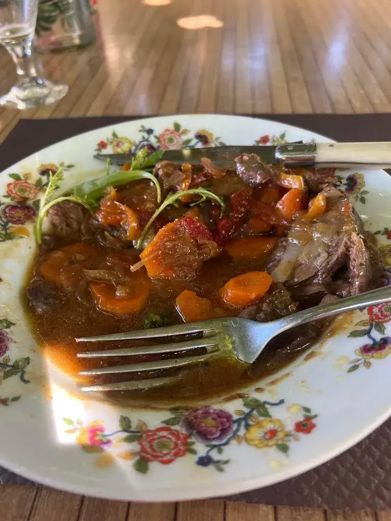 Aidan Dixon_Le Batelier_Prigonrieux_review