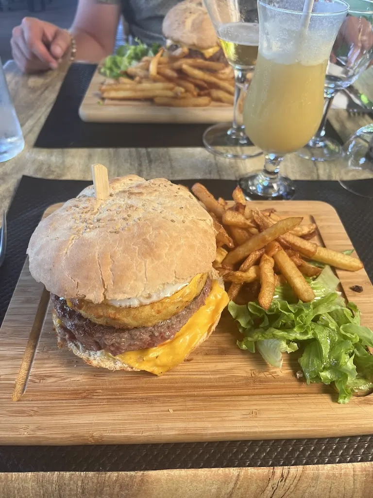 Anais Roque-Vidal_Chez Sab café restaurant_Gironde-sur-Dropt_review