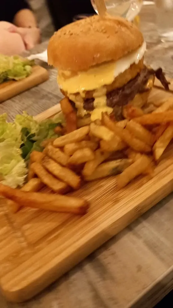 Chez Sab café restaurant_Gironde-sur-Dropt_slider_image_2