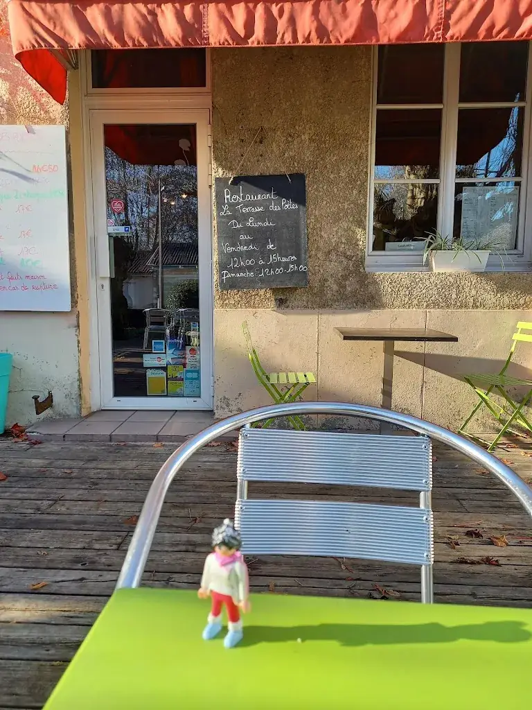 La Terrasse des Poètes restaurant in Gradignan