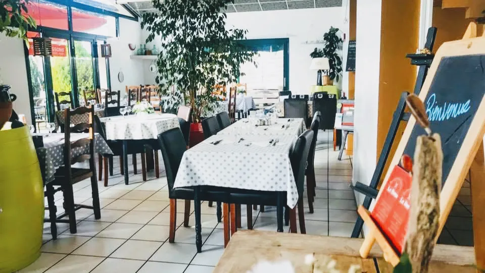 La Dona restaurant in Virazeil