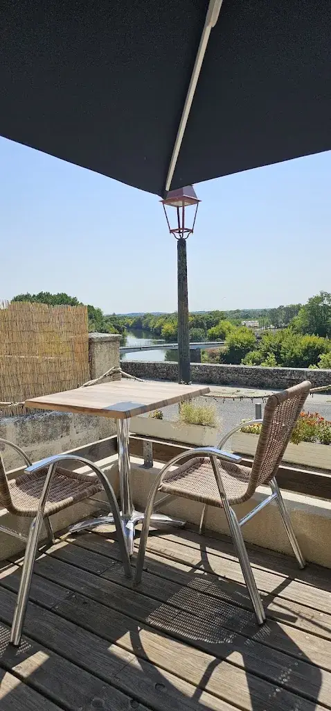 Florian TEISSIER_L'Aquistria_Guîtres_review