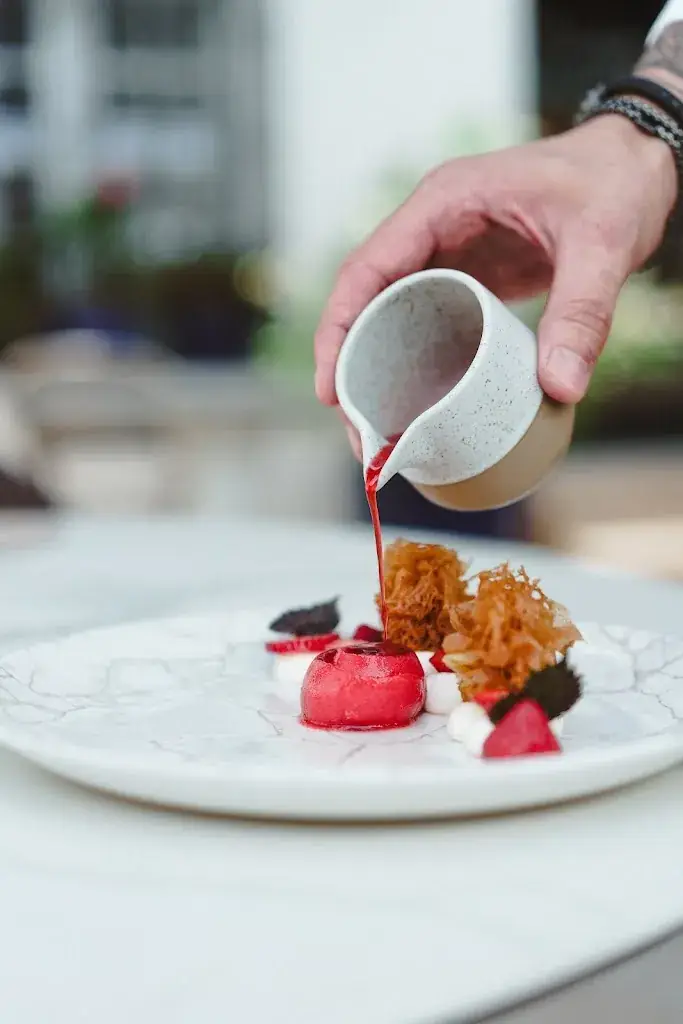 Briketenia_Guéthary_slider_image_3