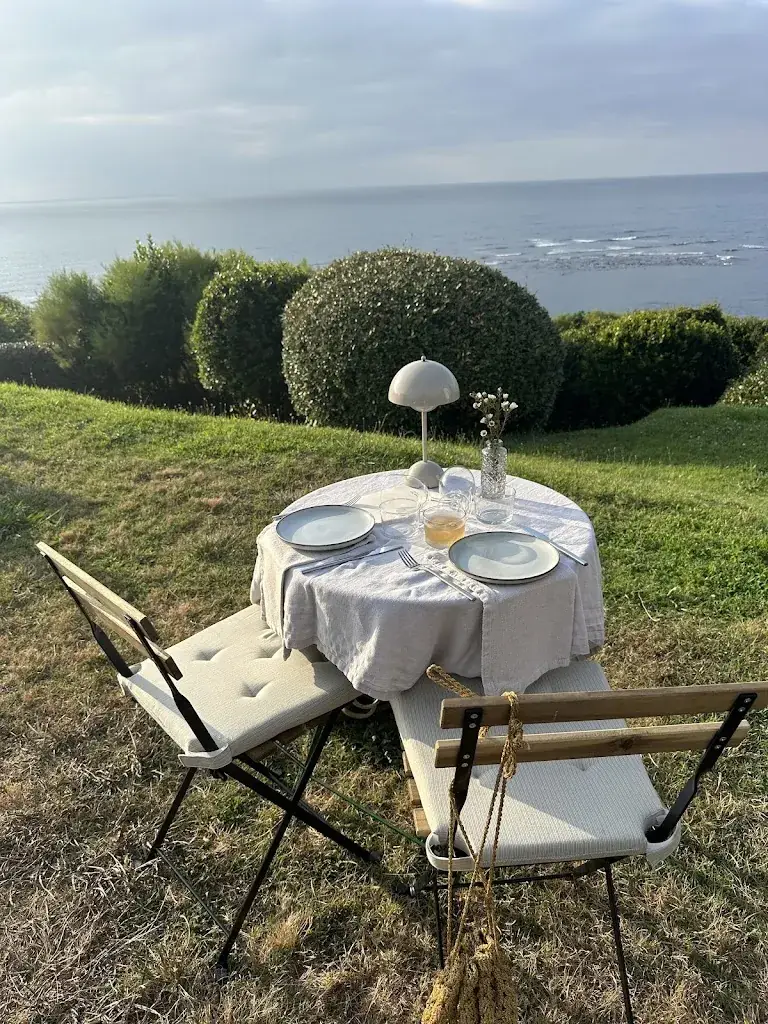 Table d’été de la Villa Anvers ristorante a Guéthary