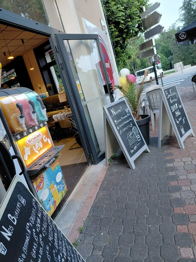 Merlissa Van der pol_Burger Faster Issoire_Issoire_review