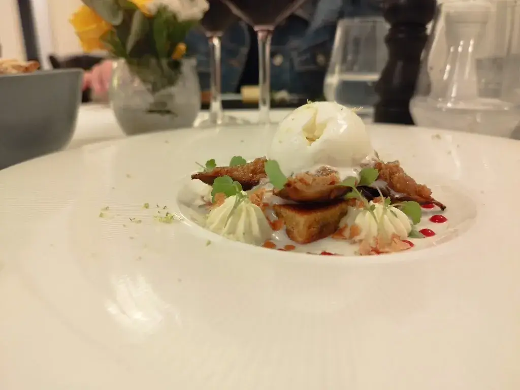 Menu_Bernie Et Vincent Table Gourmande_Oeyreluy_immagine_5